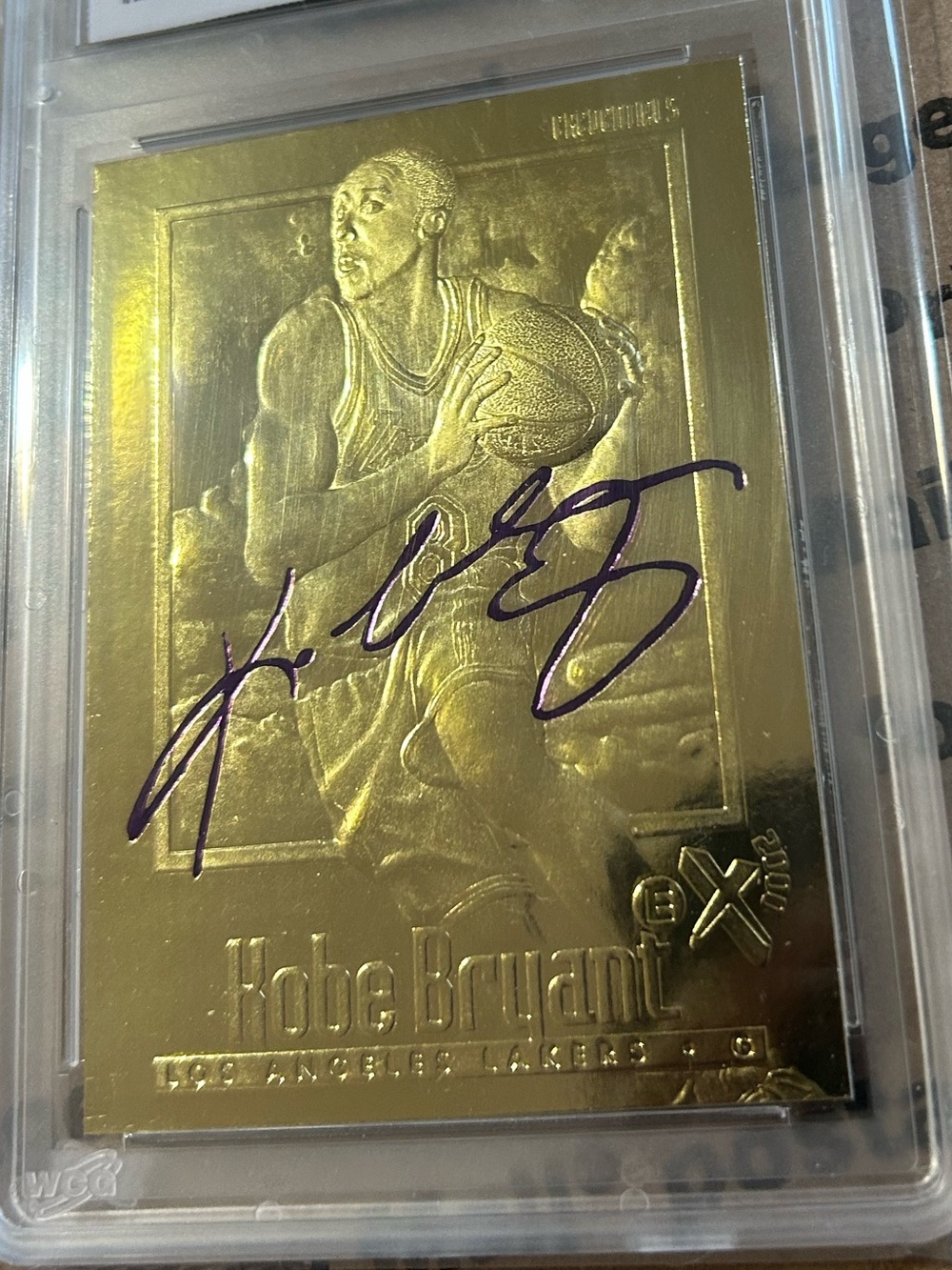 WCG 10 Kobe Bryant ‘97 SkyBox EX-2000 23KT Gold Auto Rookie Graded Card - Picture 4 of 7